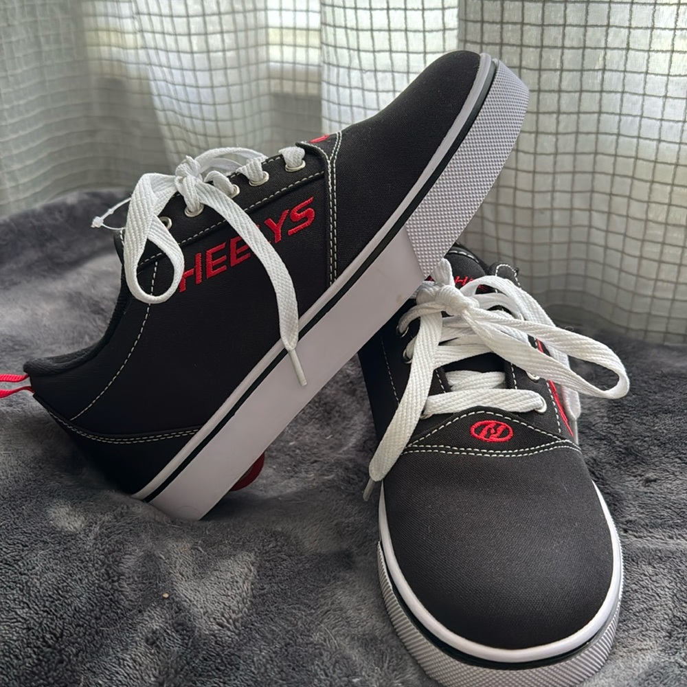 Boys Heelys